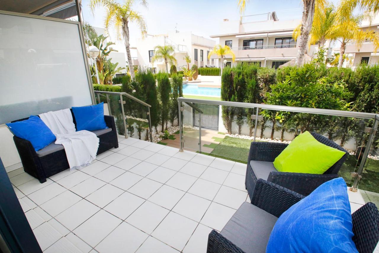 Fantastic Home With Ac, Pool And Bbq Рохалес Екстериор снимка